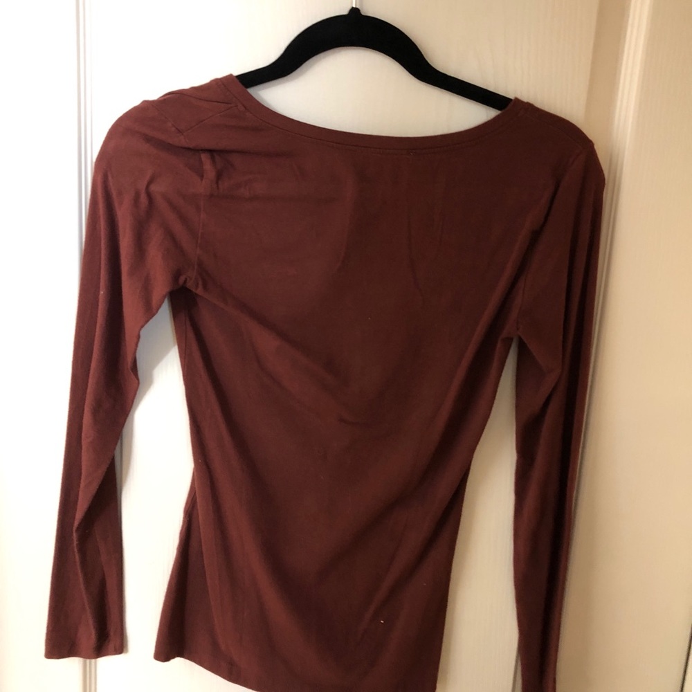 Red basic long sleeve tee - Picture 2 of 2